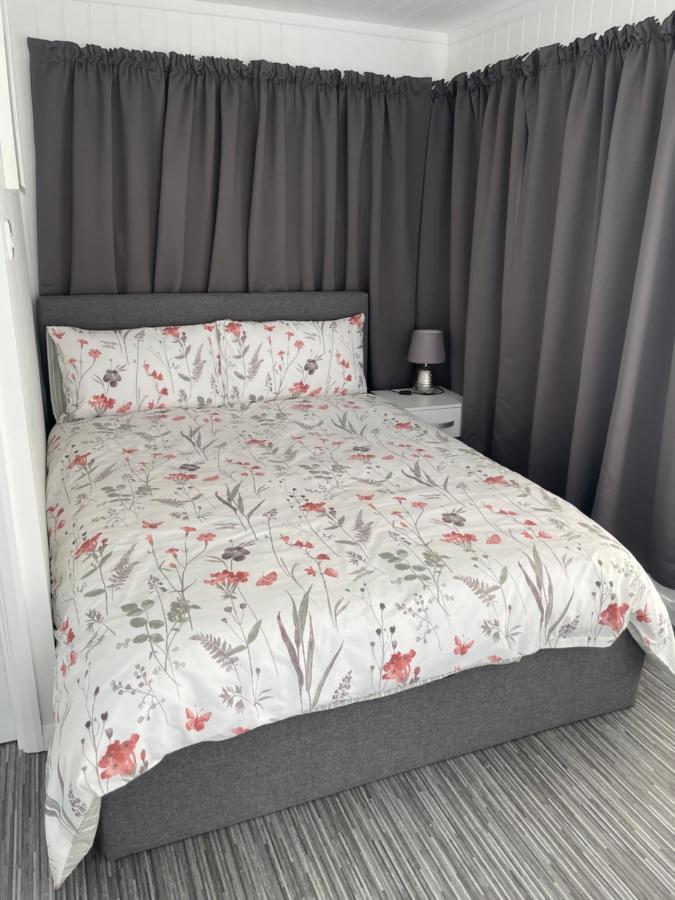 The Garden Room - A Cosy Country Stay In Cornwall Callington المظهر الخارجي الصورة
